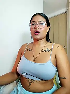 AGATTA0 online show from April 2026 08:50:01 PM