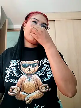 AGATTA0 online show from May 2026 06:15:02 PM