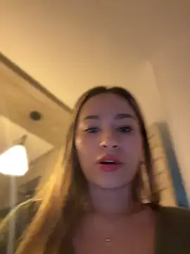 AmyRusso online show from June 2026 11:21:01 PM
