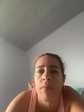 Snapshot of Natigoonzalez chatting on April 2026 01:13:02 PM Natigoonzalez online show from April 2026 01:13:02 PM