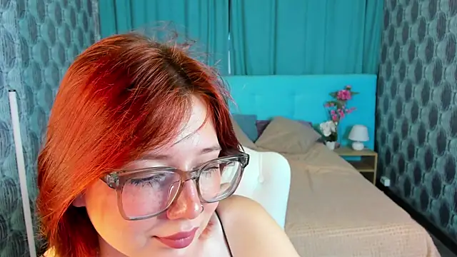 Snapshot of Lessi_Panic chatting on July 2026 12:50:02 AM Lessi Panic online show from July 2026 12:50:02 AM