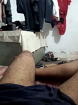 rajeshvermaking320 online show from April 2026 06:51:01 AM