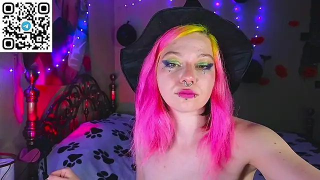 Snapshot of Sansarella chatting on October 2025 05:13:02 PM Sansarella online show from October 2025 05:13:02 PM