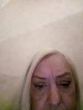 Julia20X online show from April 2026 03:26:02 PM