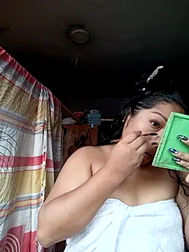 gatita2303 online show from April 2026 10:04:01 PM