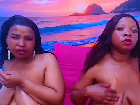 GoldenLuxeLady online show from June 2026 06:12:01 PM