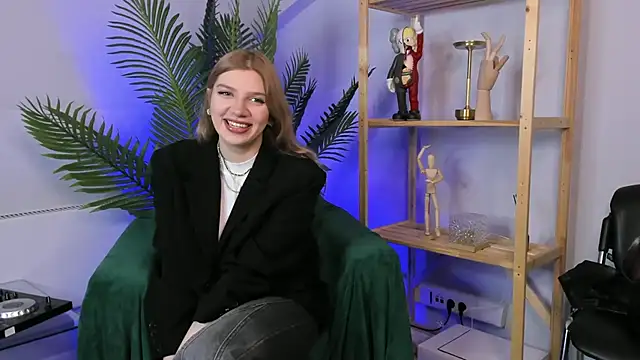 Snapshot of GloriaCwik chatting on April 2026 01:49:01 PM GloriaCwik online show from April 2026 01:49:01 PM