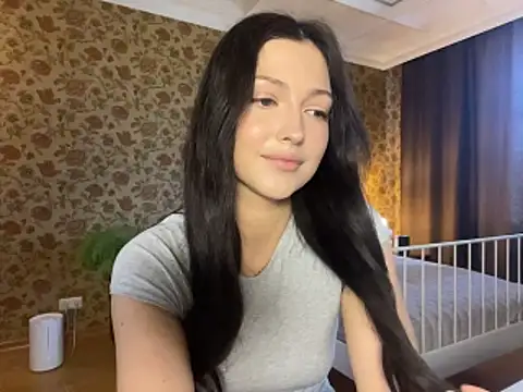 Snapshot of Miley_Shine chatting on April 2026 01:15:02 PM Miley Shine online show from April 2026 01:15:02 PM