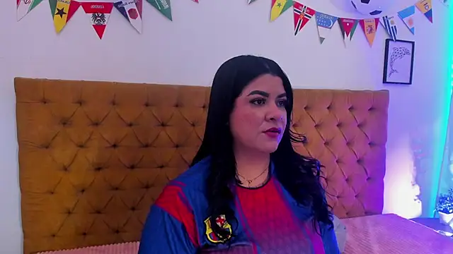 Katty West online show from June 2026 07:18:02 PM