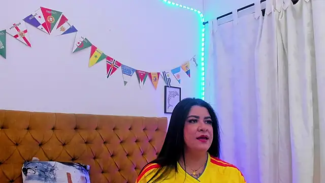 Katty West online show from June 2026 07:41:02 PM