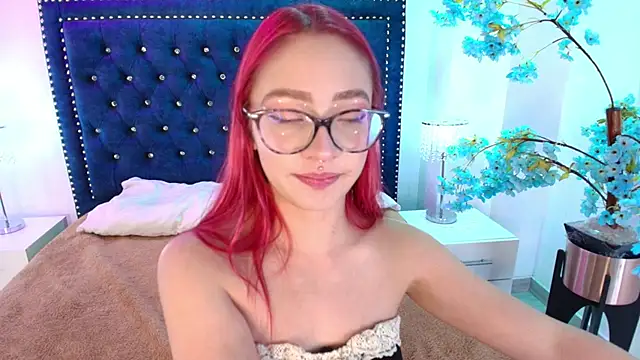 Snapshot of Amelie_adams chatting on May 2026 11:15:01 AM Amelie adams online show from May 2026 11:15:01 AM