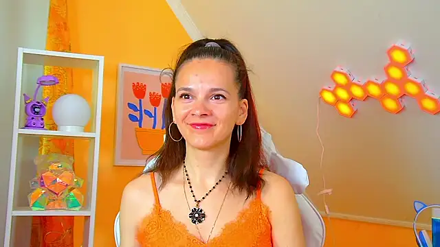 LeonaLane online show from May 2026 06:31:01 AM