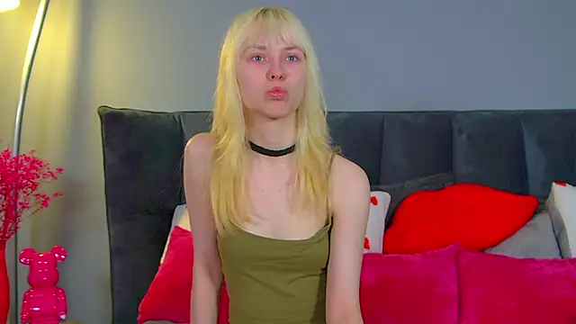 HannahHollis online show from May 2026 06:22:01 AM