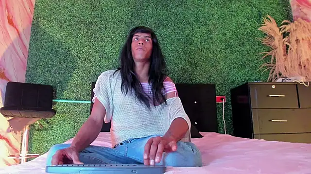 Lexyy lux online show from April 2026 01:39:01 PM