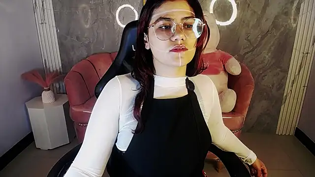 Scarlett jhonson ch online show from May 2026 12:34:02 PM