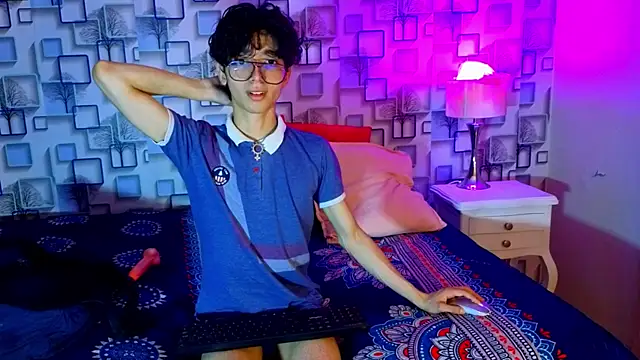 Snapshot of Twink_Sebas7 chatting on April 2026 12:29:02 PM Twink Sebas7 online show from April 2026 12:29:02 PM