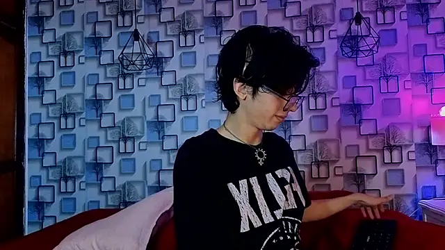 Snapshot of Twink_Sebas7 chatting on May 2026 12:24:01 PM Twink Sebas7 online show from May 2026 12:24:01 PM