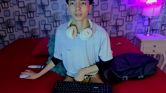 Twink Sebas7 online show from June 2026 12:20:02 PM