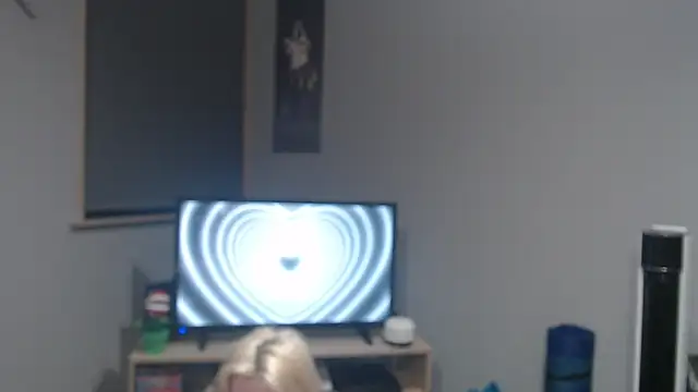 WinterMoreau online show from April 2026 08:47:01 PM