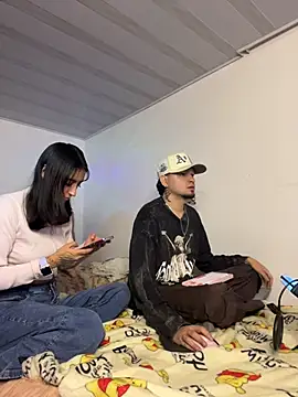hotlatinocouple   online show from April 2026 07:28:02 AM