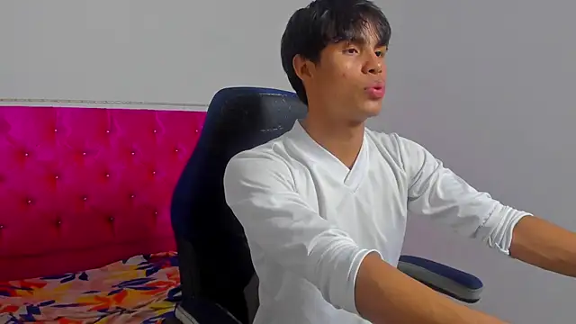 skinny sam online show from May 2026 05:01:02 AM