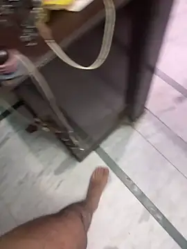 Badbuddy00 online show from April 2026 04:26:01 PM
