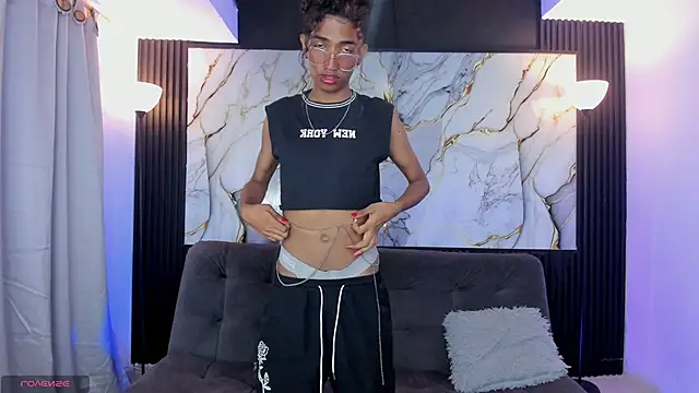 triiangel latinboy online show from April 2026 12:28:01 AM