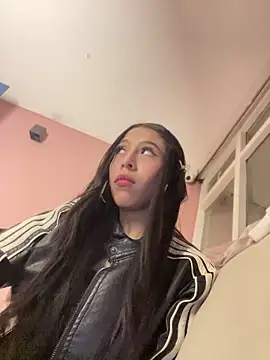 AlanaMartinez Pink online show from April 2026 08:41:02 AM