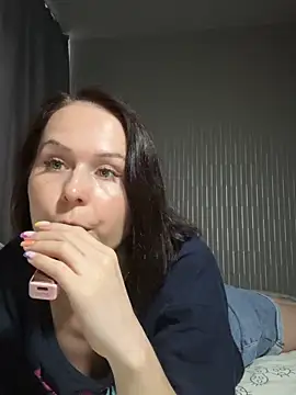 Snapshot of Hopefully_ chatting on June 2026 09:14:01 AM Hopefully online show from June 2026 09:14:01 AM