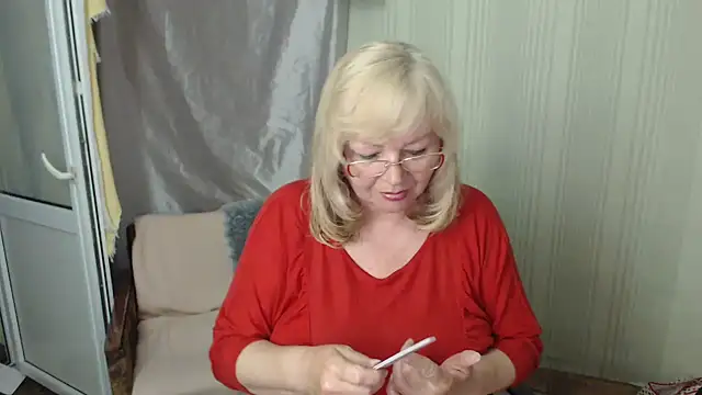 LavandaMay online show from May 2026 08:26:02 PM