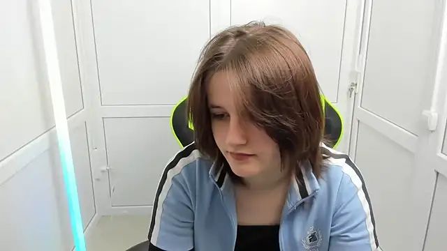 GoldenKiss online show from April 2026 06:49:01 AM
