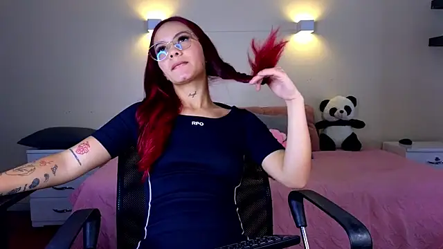  MaryAnn online show from April 2026 08:03:02 PM