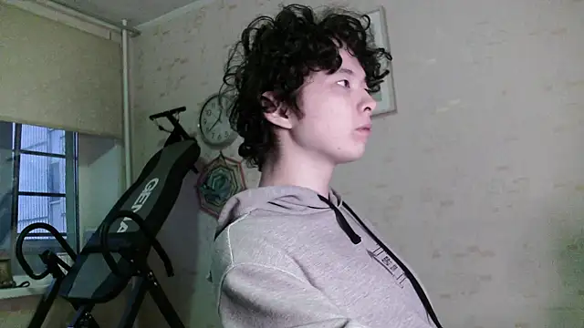 Miklaxyk online show from April 2026 05:17:01 PM