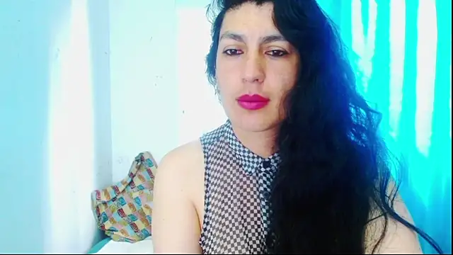 Snapshot of diosa_gil chatting on April 2026 02:01:02 PM diosa gil online show from April 2026 02:01:02 PM