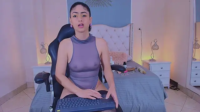 elizabeth santos1 online show from April 2026 10:11:01 PM