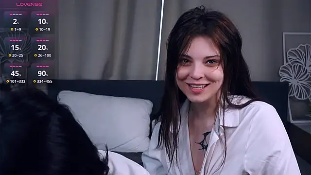 ReynaGrinvalsky online show from June 2026 08:25:02 AM