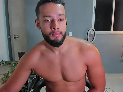 Snapshot of Juan_Calix chatting on April 2026 10:59:01 PM Juan Calix online show from April 2026 10:59:01 PM