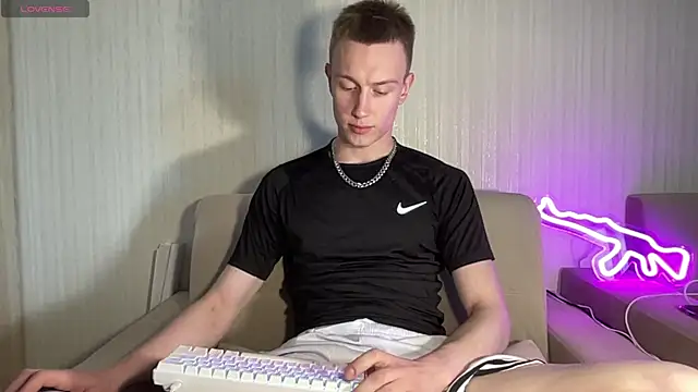 Travis Gracile online show from June 2026 09:11:01 AM