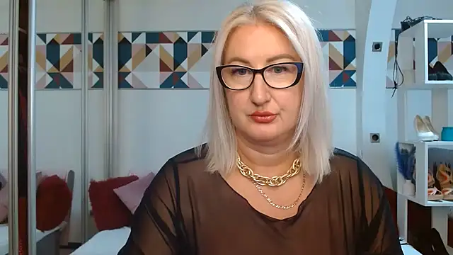 DianaFrances online show from July 2026 08:35:01 PM