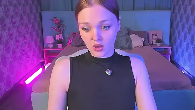 Emilly Hiil online show from June 2026 12:49:01 AM