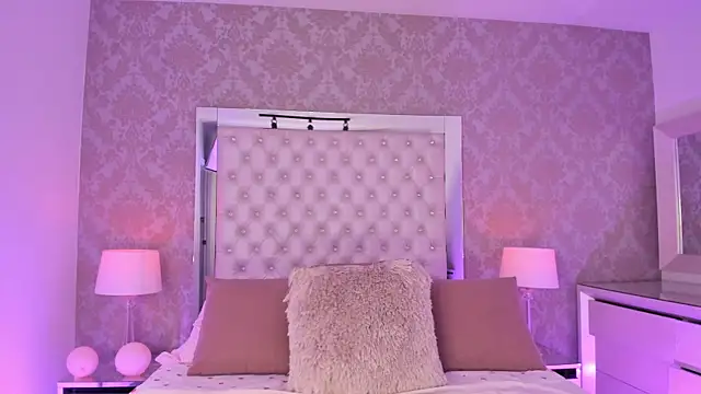 NatashaMilley online show from April 2026 03:42:01 AM