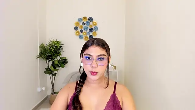 Mallory Lee online show from May 2026 12:24:02 PM