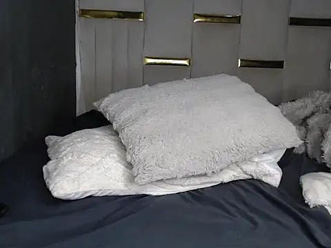 Snapshot of CreamyPussy95 chatting on April 2026 08:13:02 PM CreamyPussy95 online show from April 2026 08:13:02 PM