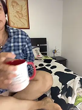 Roxie Blade Dyva online show from April 2026 12:30:01 PM