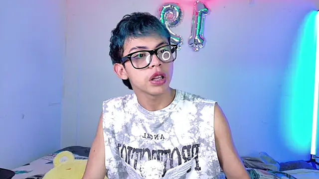 Snapshot of Apolo_Prince1 chatting on July 2026 10:33:01 PM Apolo Prince1 online show from July 2026 10:33:01 PM