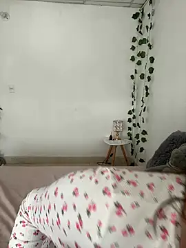 Snapshot of Mari_Rouse chatting on May 2026 12:11:02 PM Mari Rouse online show from May 2026 12:11:02 PM
