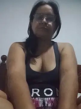 PienCanela online show from May 2026 02:09:02 AM
