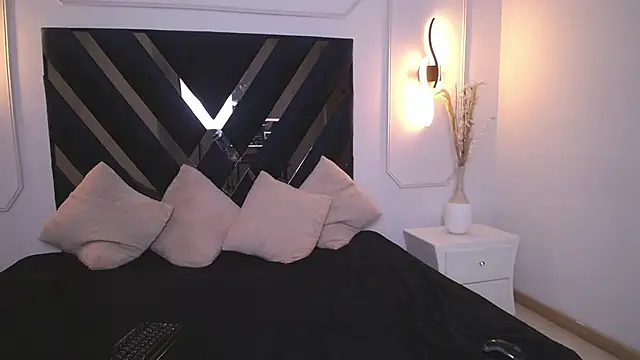 Flor pink online show from April 2026 05:12:02 AM