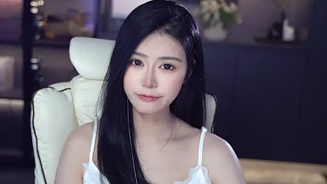 Seraphinei online show from May 2026 12:38:01 AM