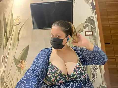 kavyasingh36 online show from May 2026 11:56:01 PM
